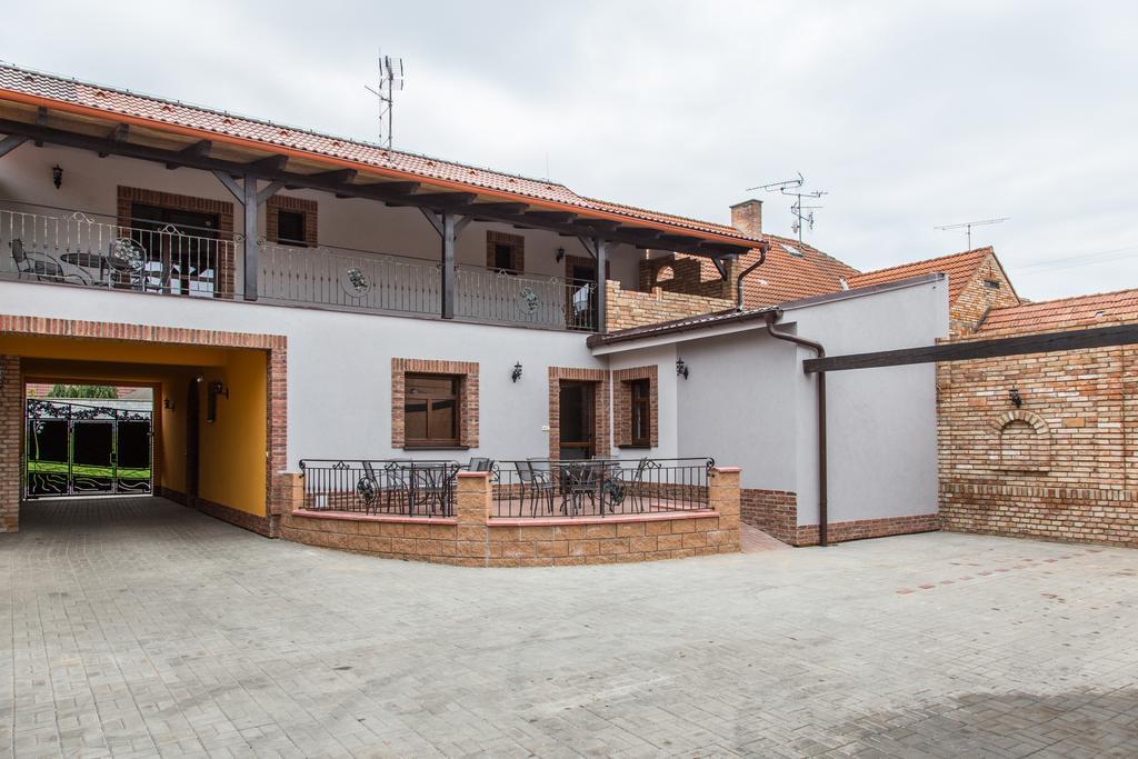 Apartmany U Babicky Mutěnice Екстериор снимка